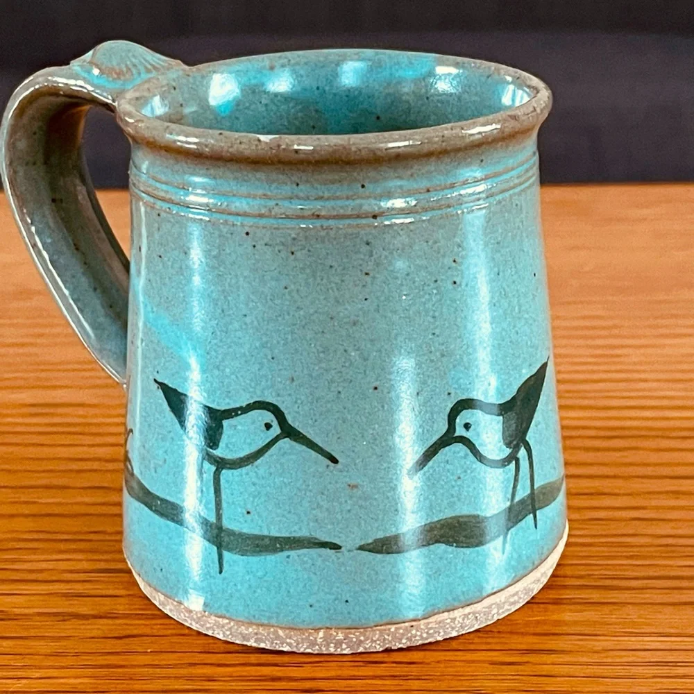 Vintage Sanibel Art Pottery Hand Painted Sandpiper made in the USA 4” H, 3.5” W - Picture 9 of 15